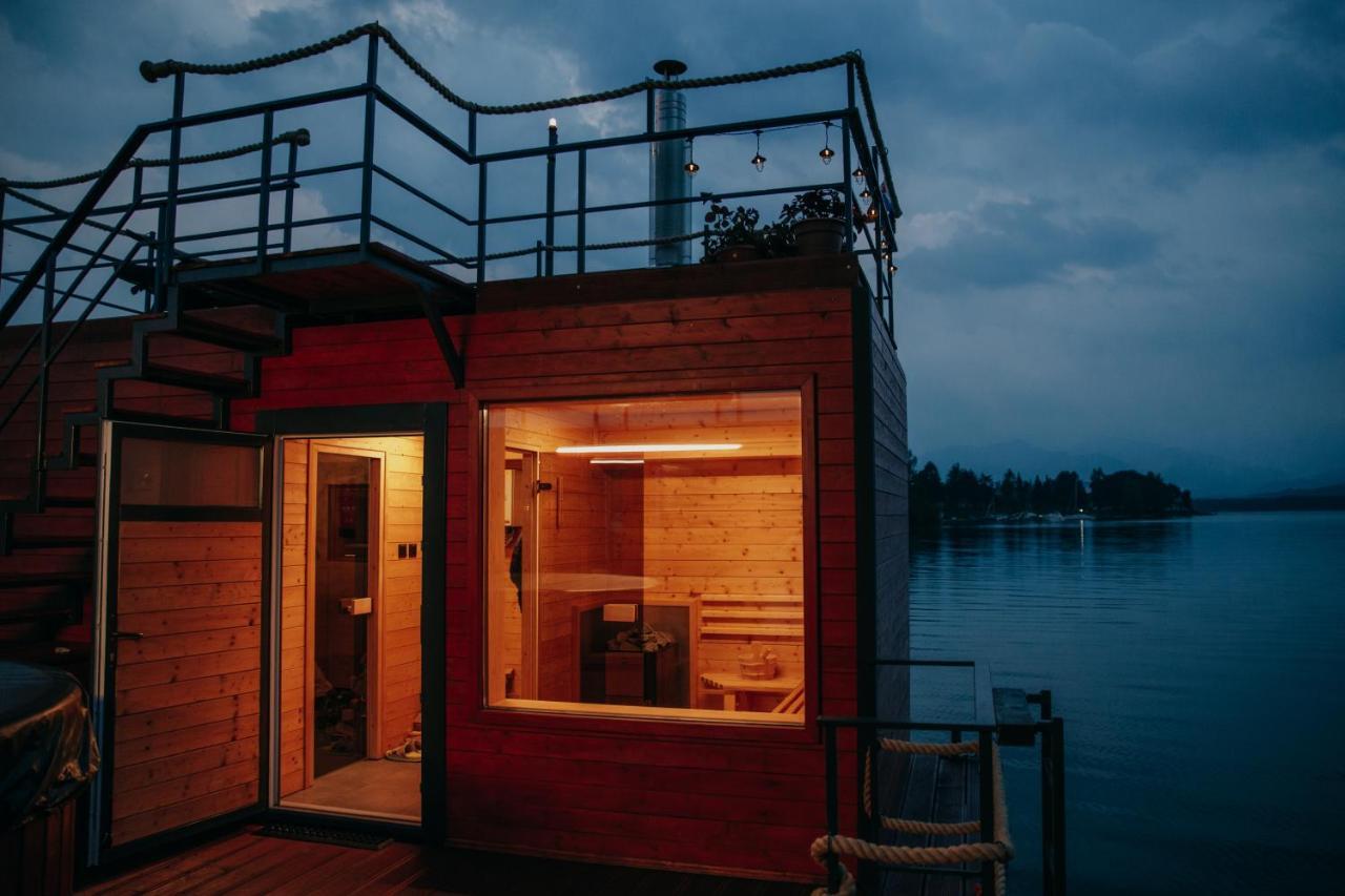 Aquachill Houseboat & Wellness Hotel Liptovsky Trnovec Exterior photo
